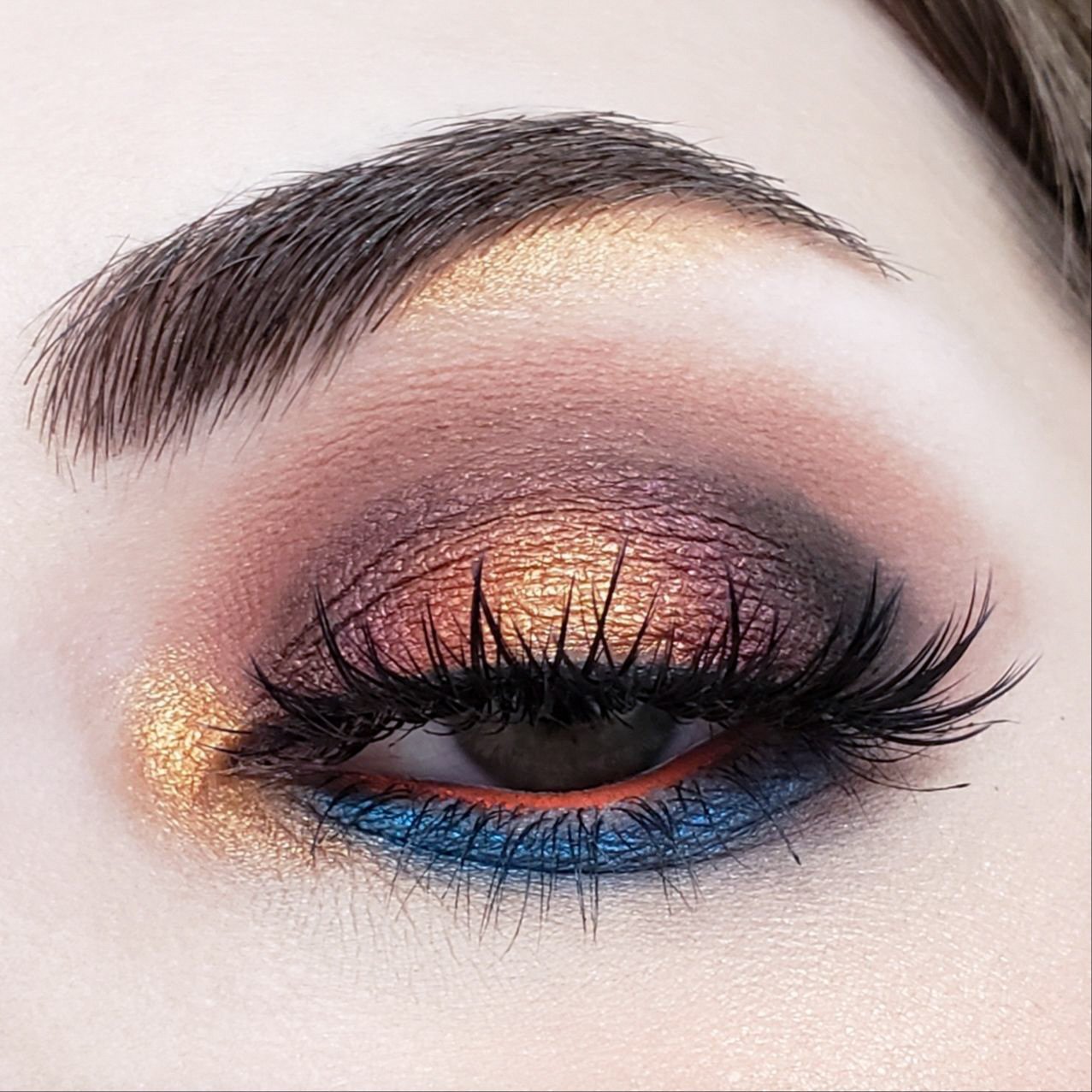 Crown Pro Eyeshadow Bold Collection CP08 - Crown