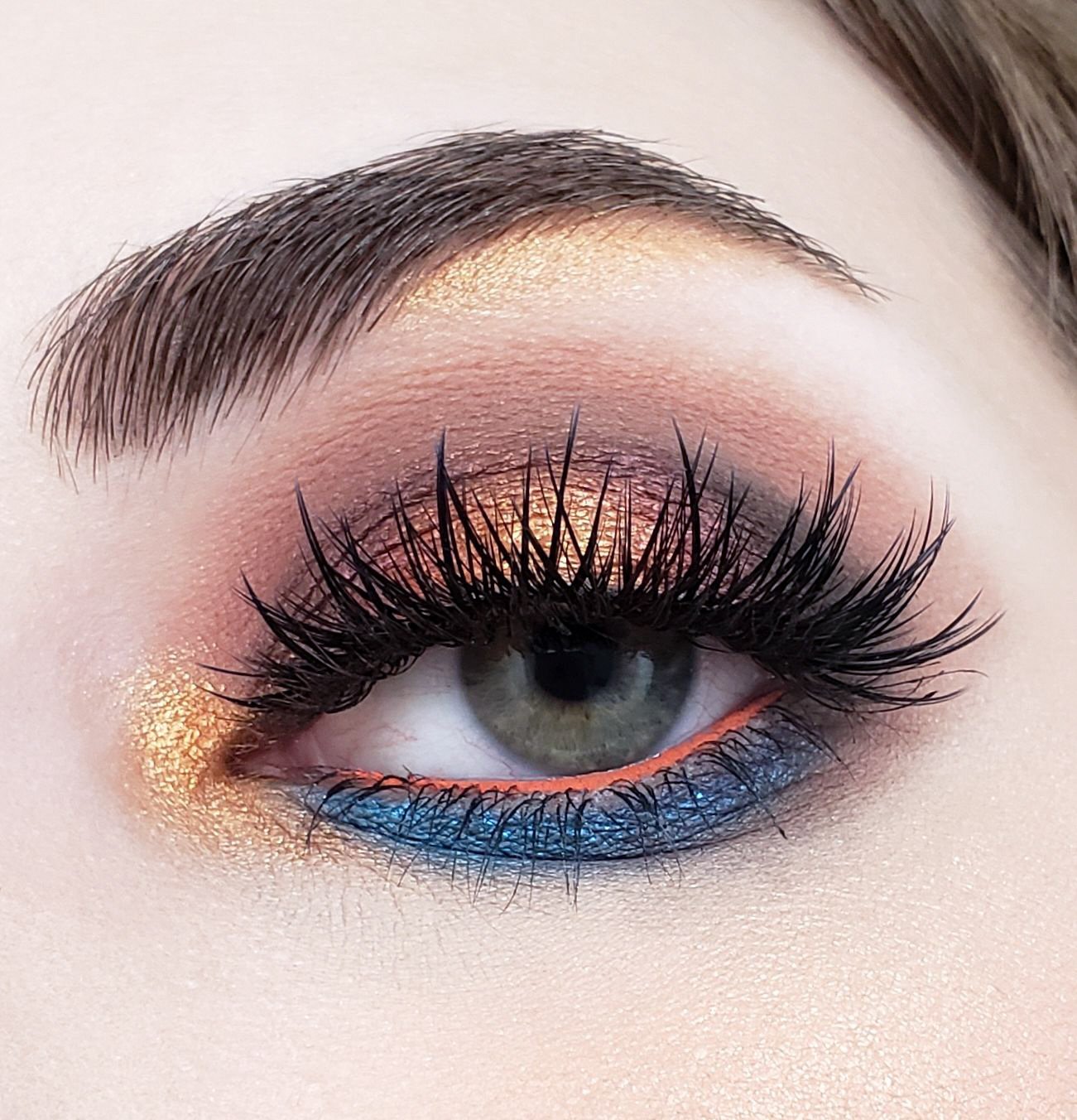 Crown Pro Eyeshadow Bold Collection CP08 - Crown