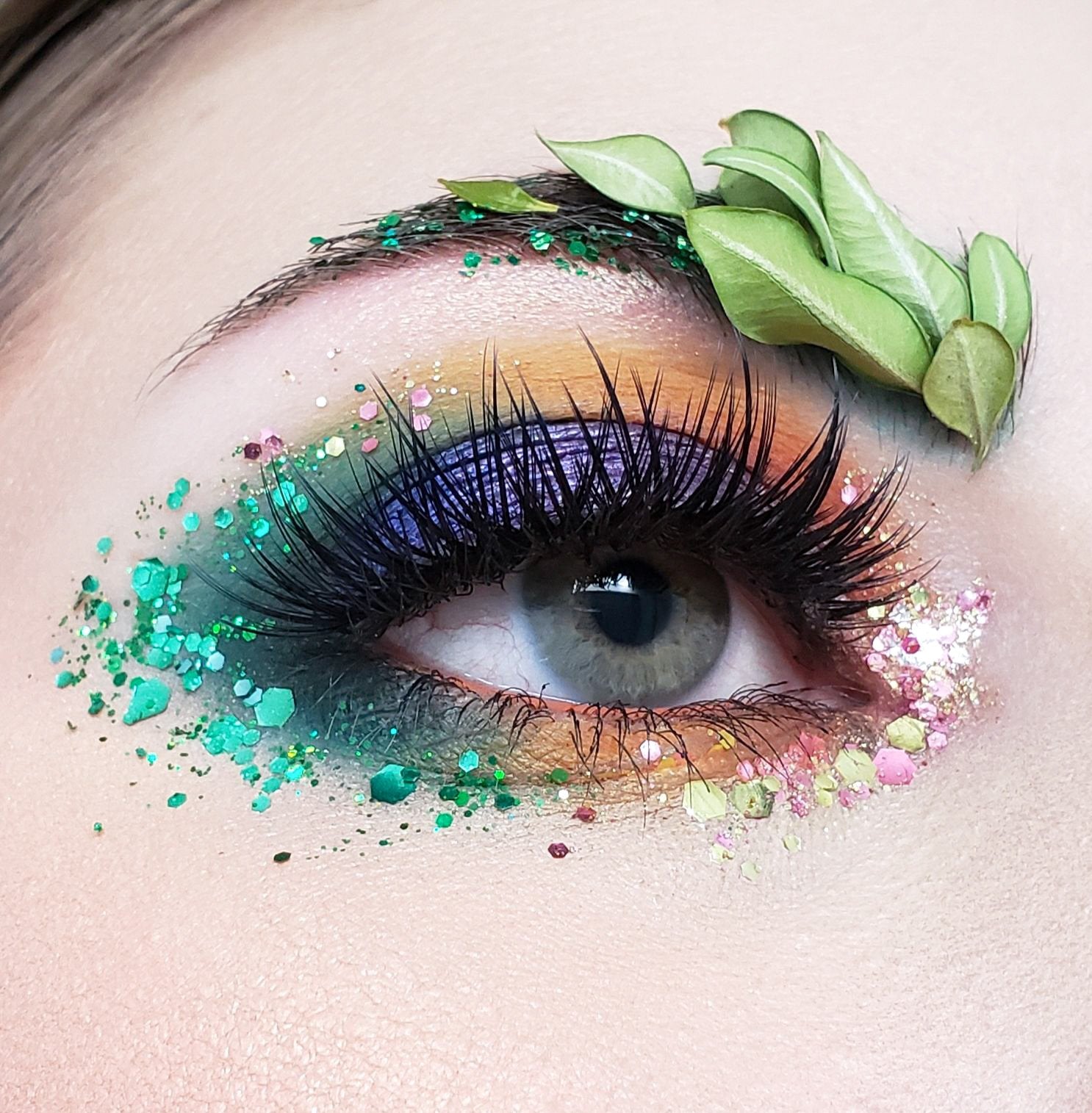 35 Color OMG Eyeshadow Collection - Crown