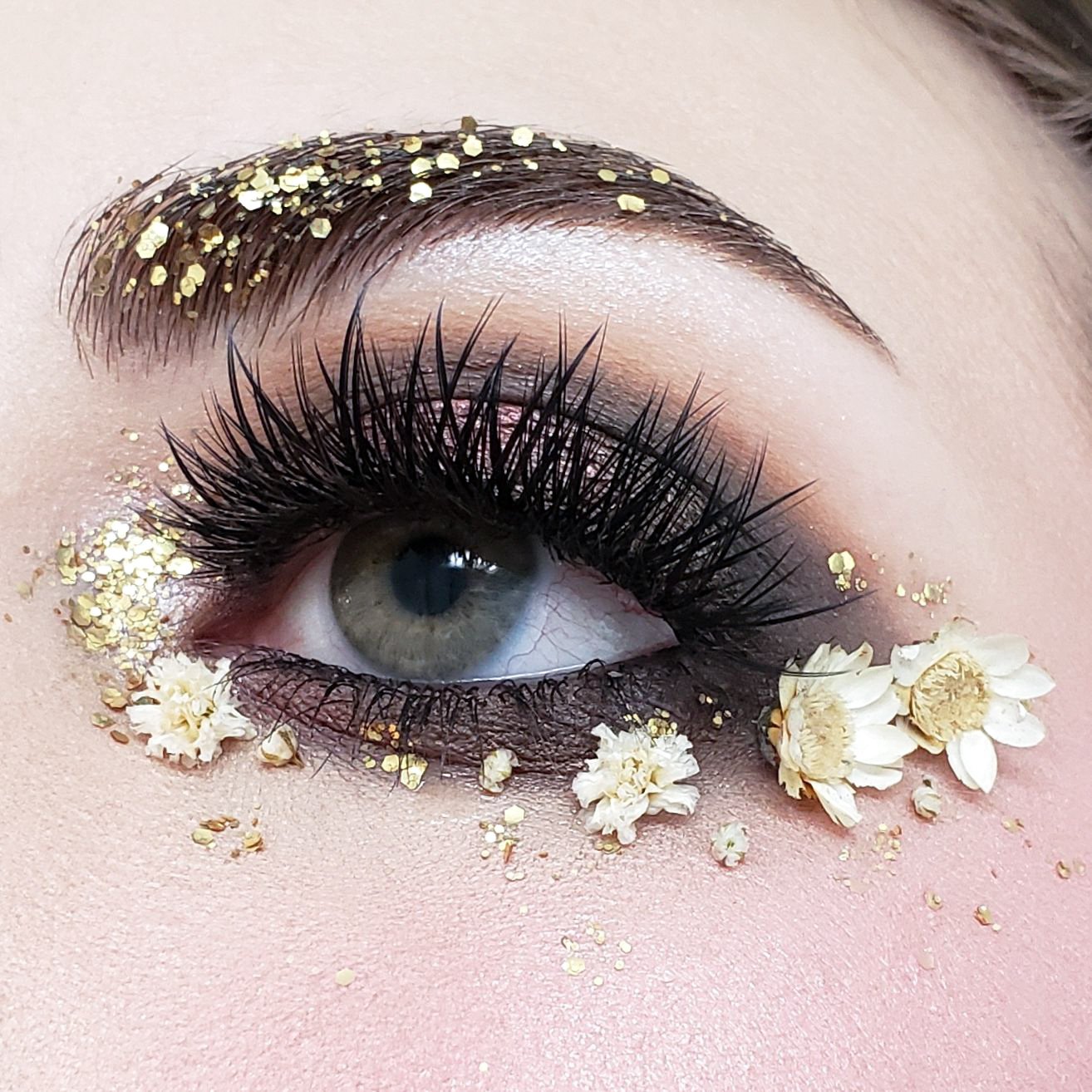 35 Color Tuscany Eyeshadow Collection 35TU - Crown