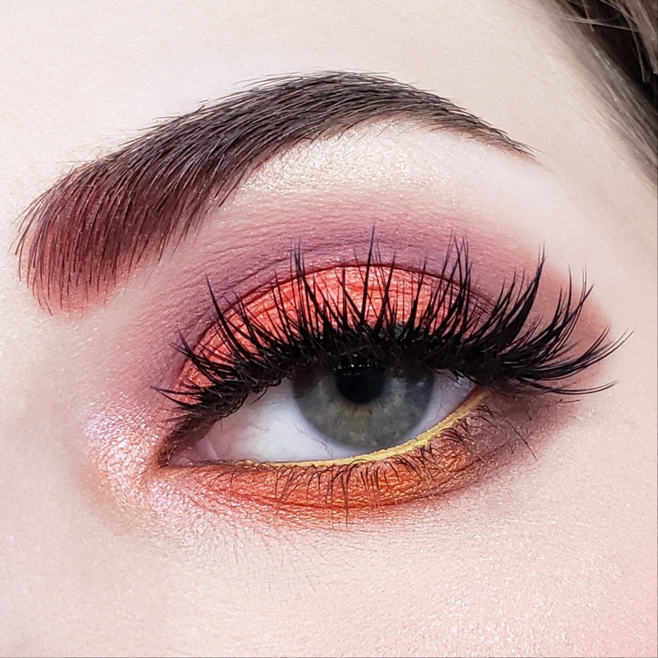 Crown Pro Eyeshadow Golden Peach Collection CP15 - Crown