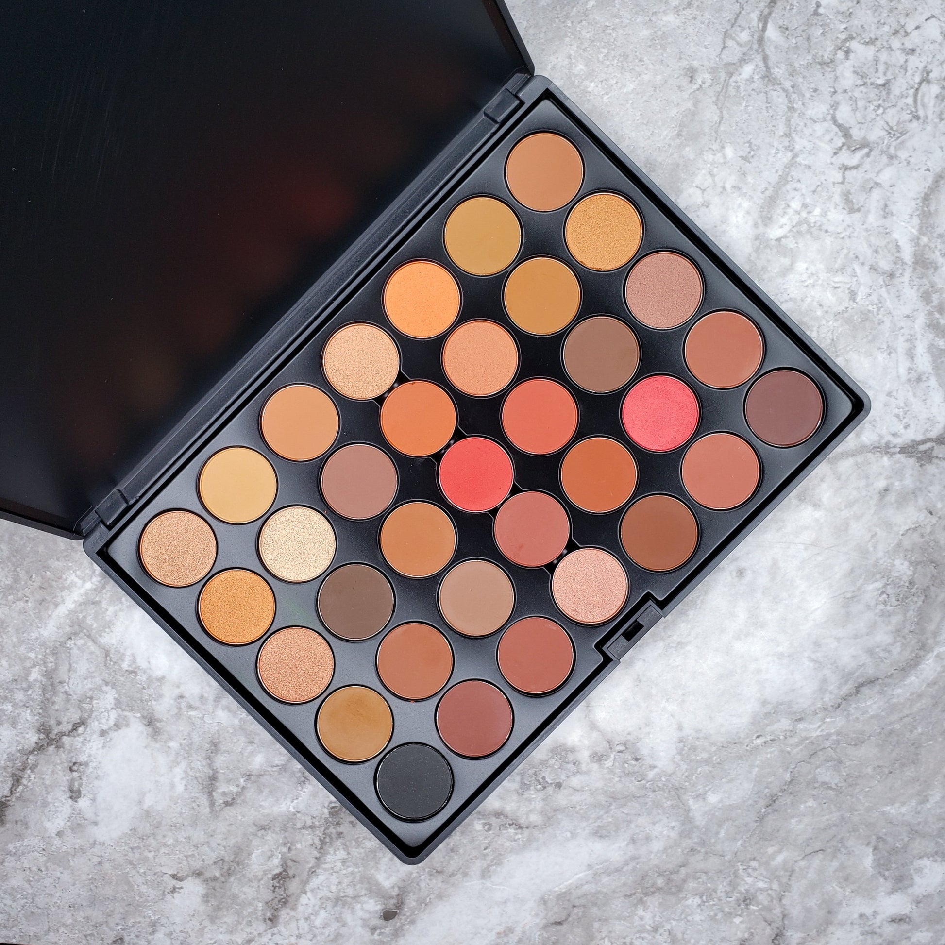 35 Color Scandalous Eyeshadow Collection 35SN - Crown