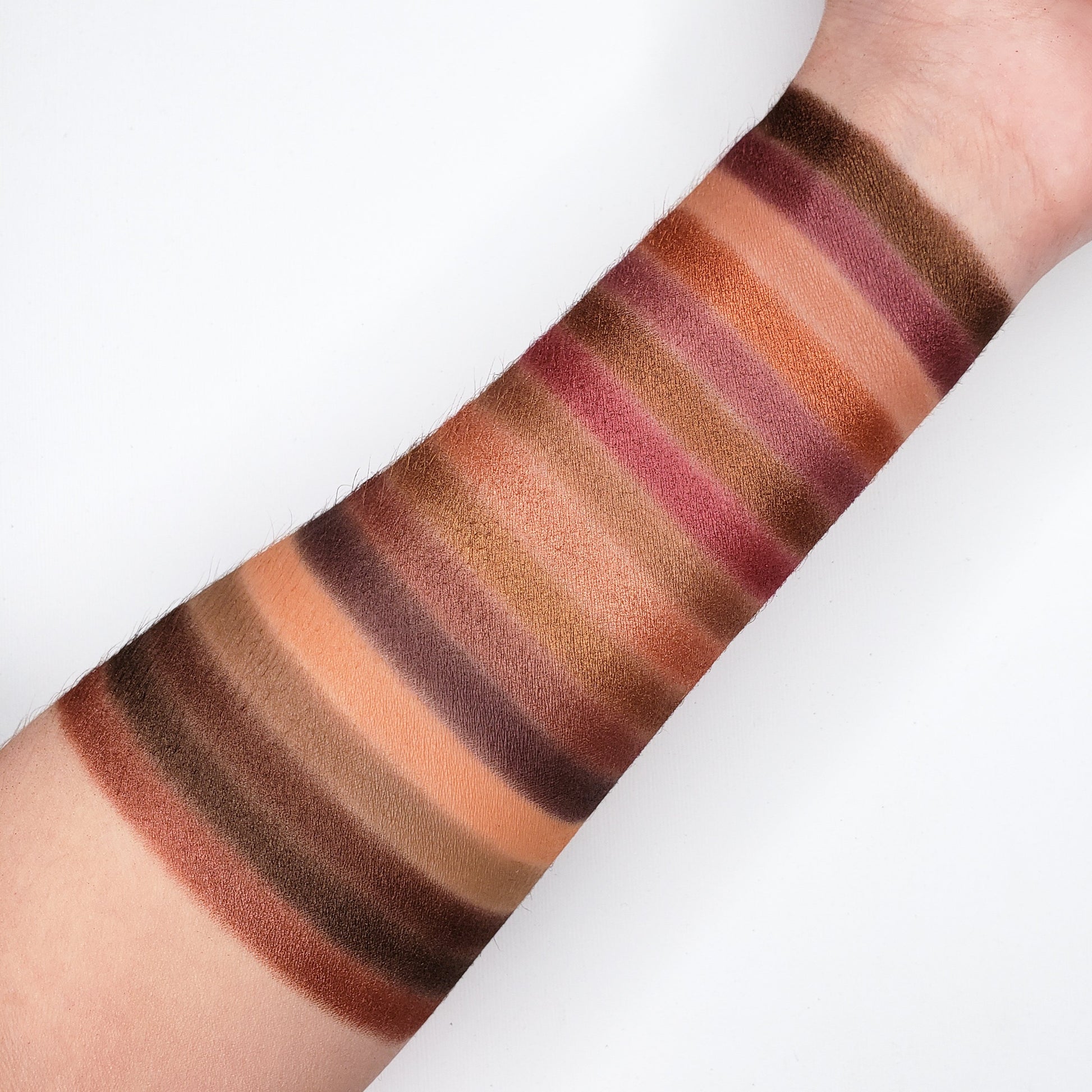 35 Color Tuscany Eyeshadow Collection 35TU - Crown