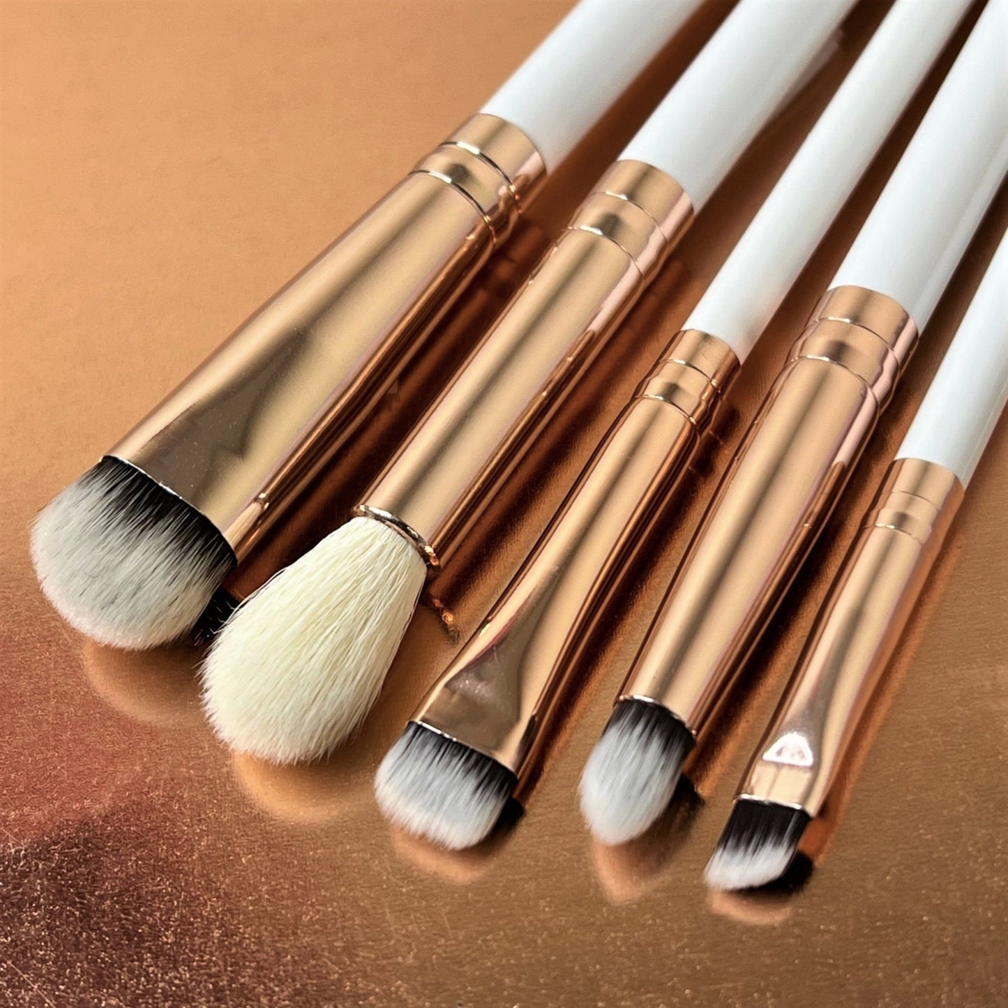 5 PC ALL EYES ON YOU BRUSH SET