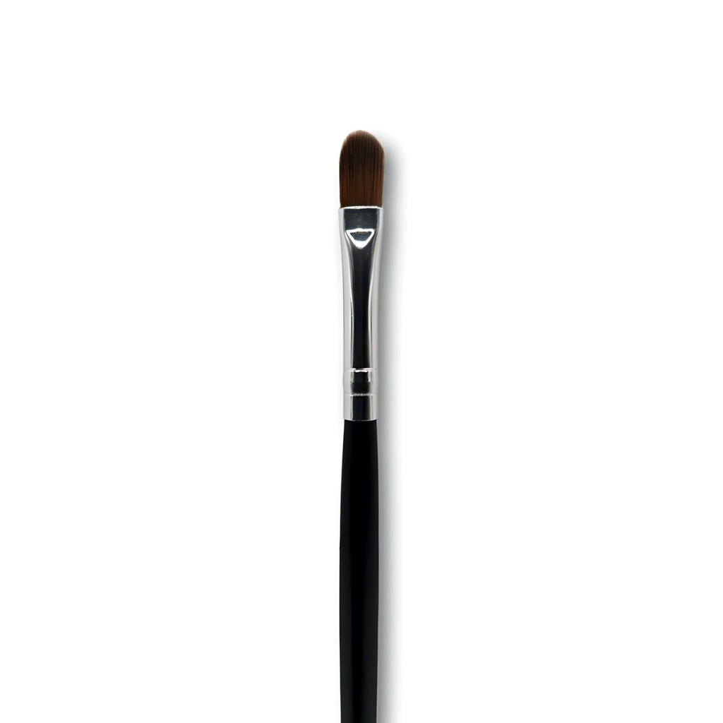 Oval Lip Brush  C464