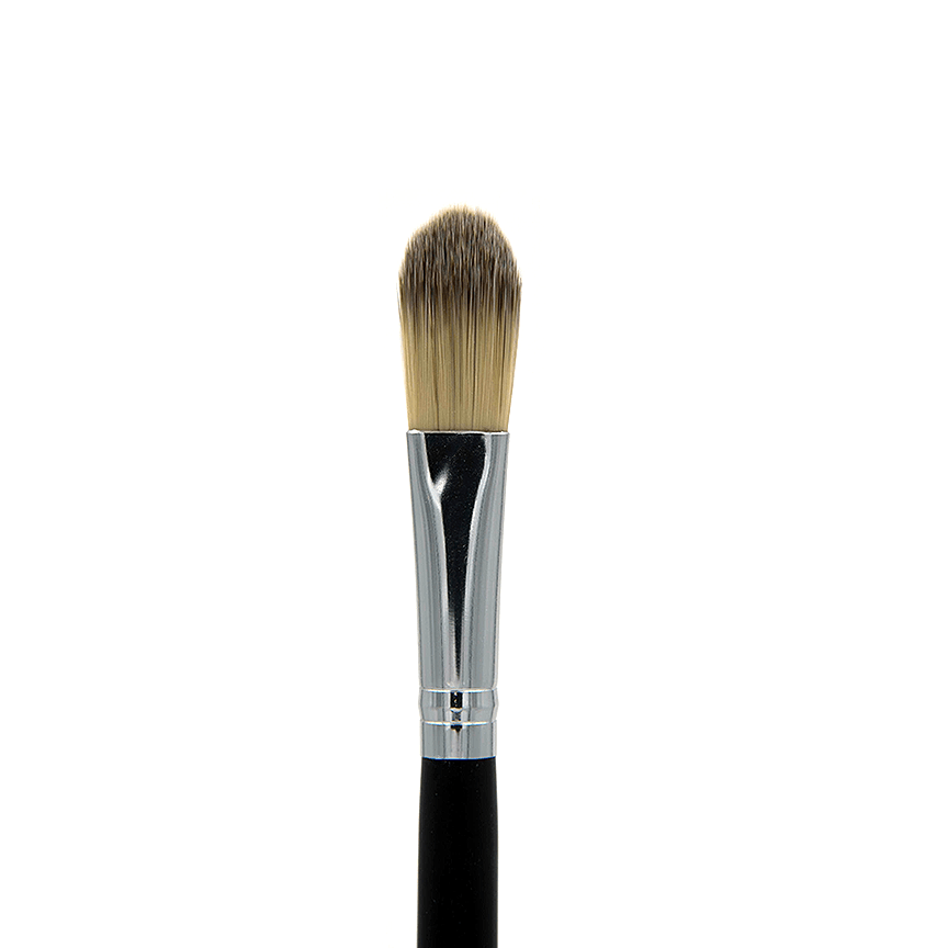 Precision Foundation Brush  C332 - Crown